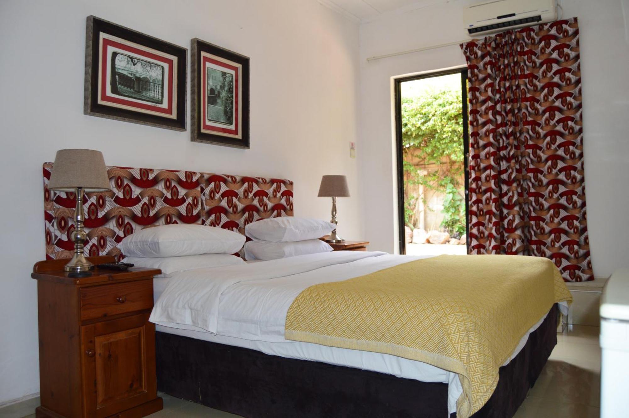 Bougainvilla Boutique Hotel & Restaurant Lubumbashi Esterno foto