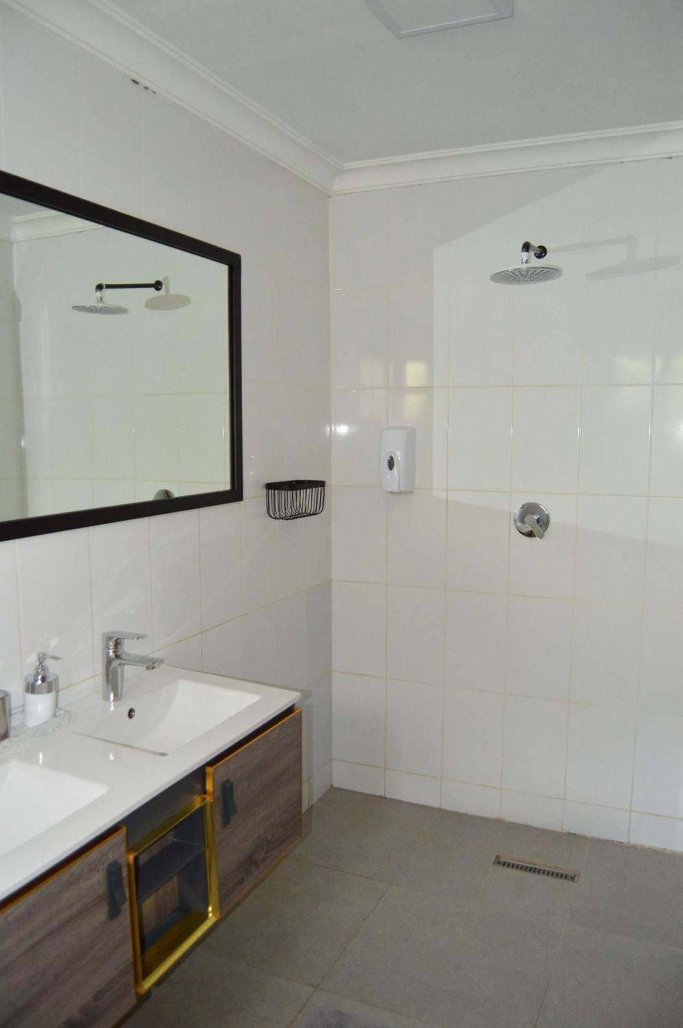 Bougainvilla Boutique Hotel & Restaurant Lubumbashi Esterno foto