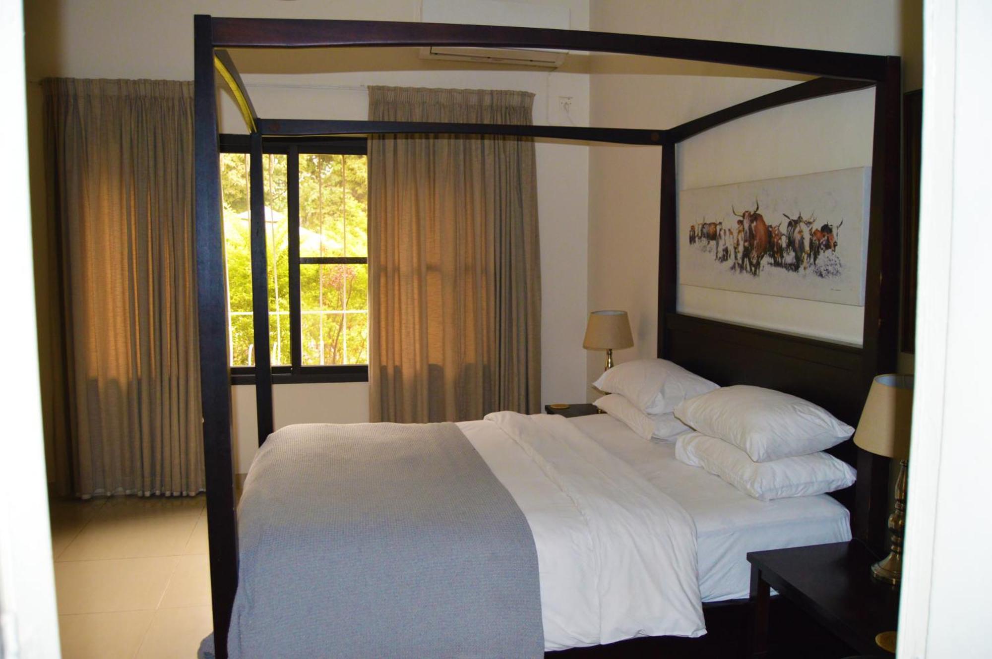 Bougainvilla Boutique Hotel & Restaurant Lubumbashi Esterno foto